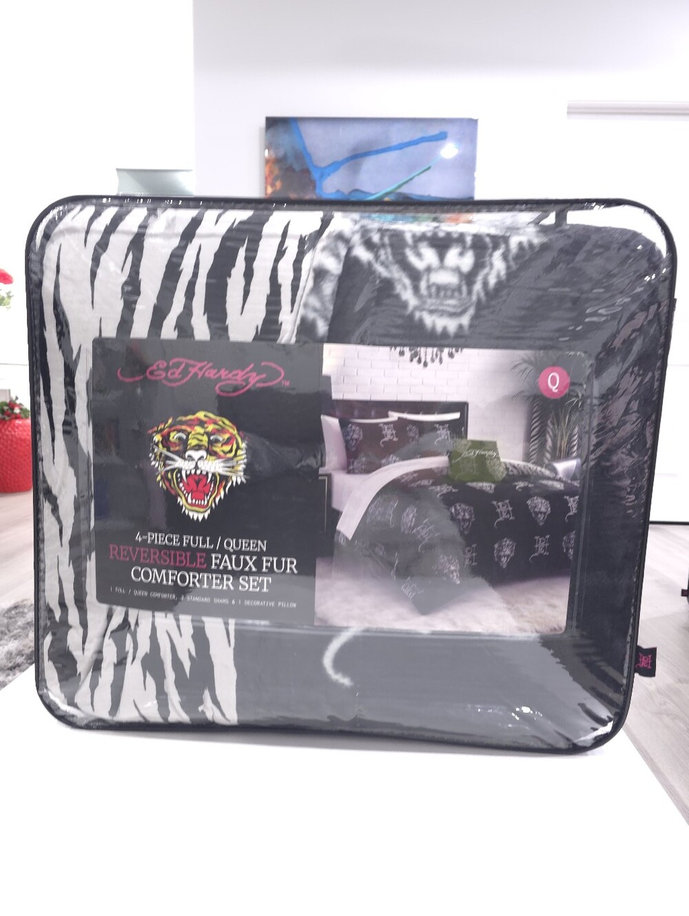 Ed Hardy QUEEN 4-Piece Zebra Tiger Reversible Faux Fur Comforter Set New Viral